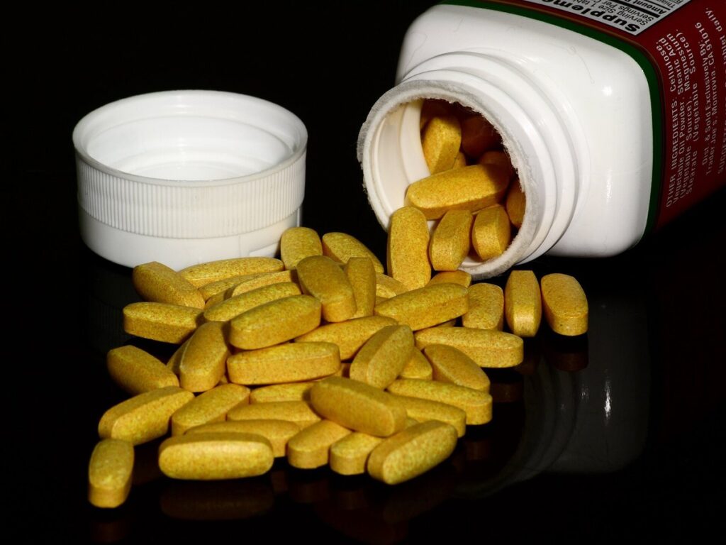 B vitamin supplement tablets