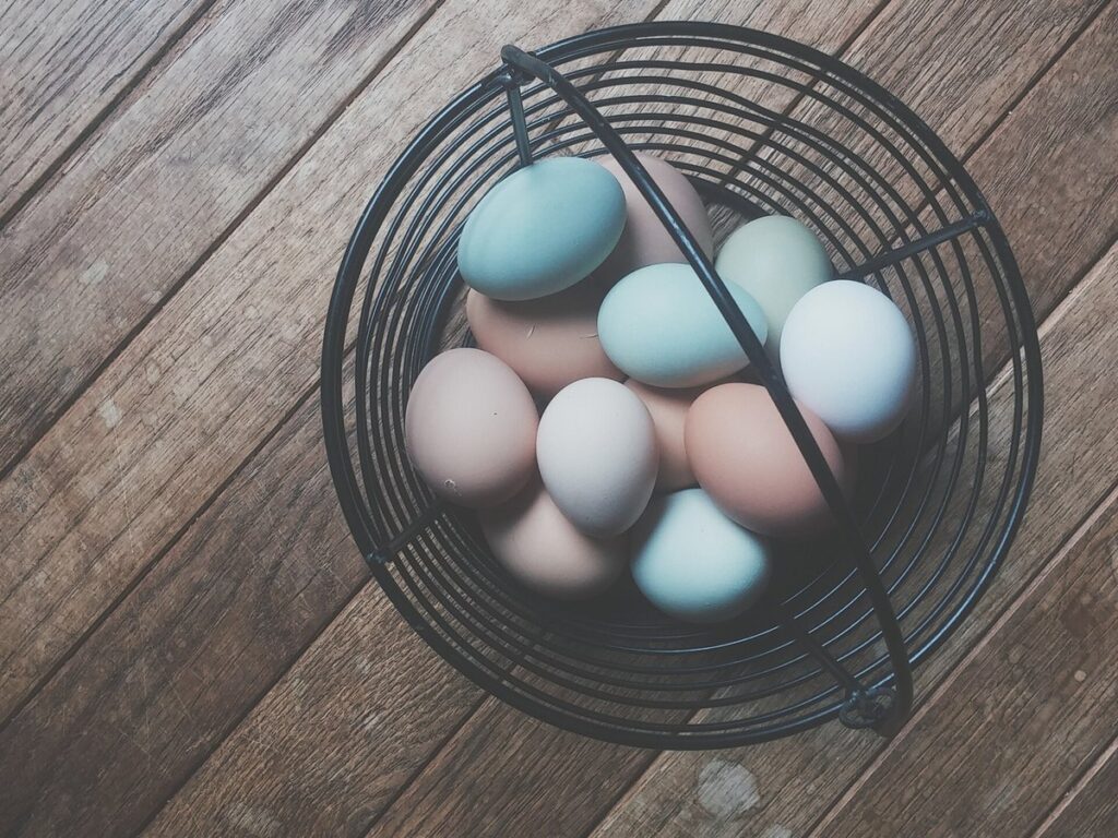Basket Eggs Colors (Unsplash)