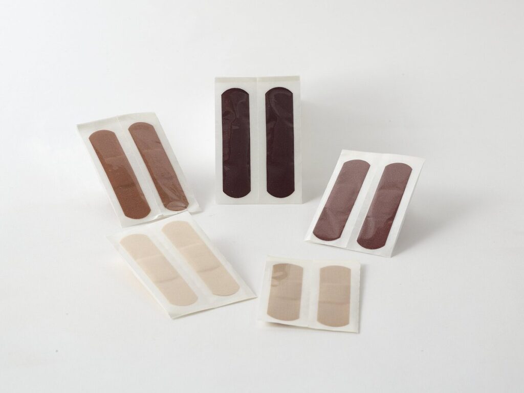 Browndages Bandages - DPLA - e7088193e968096f65d549054863bd6c (page 1)